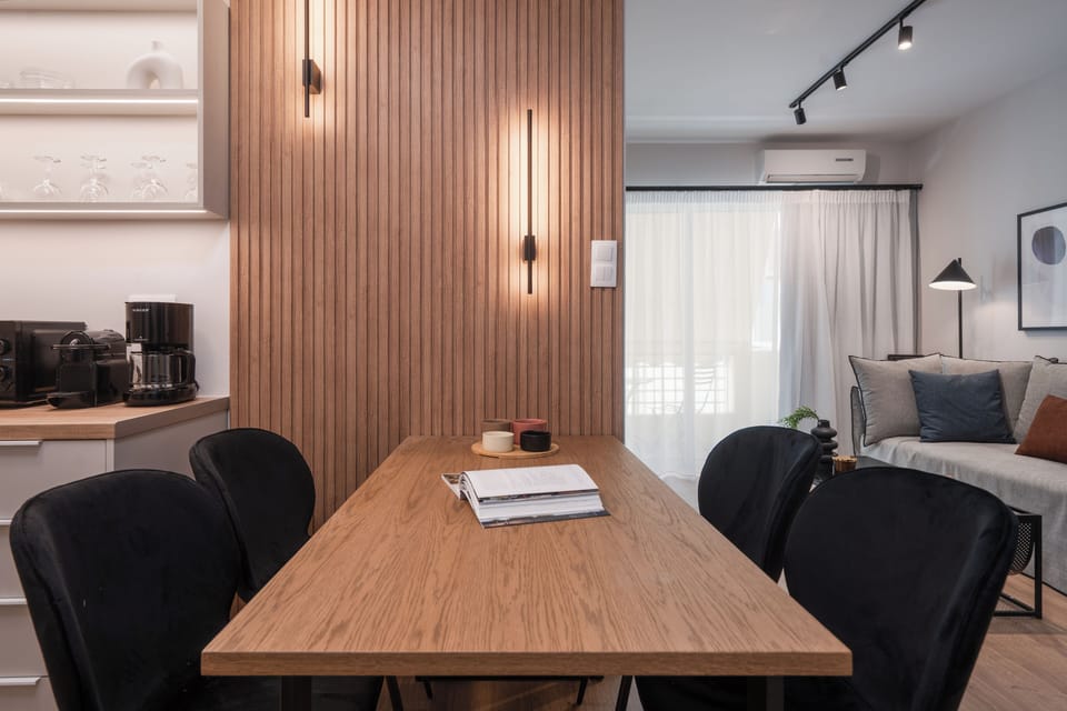 Design Apartment, City View | Dining room