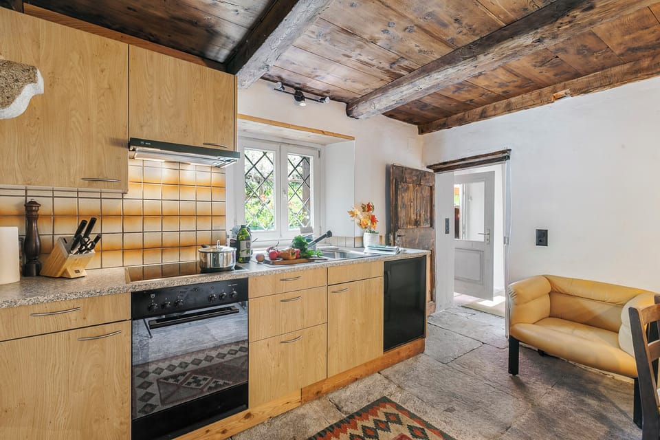 Standard Chalet, 3 Bedrooms, Balcony, Mountainside (Casa Kaia Verzasca) | Private kitchen