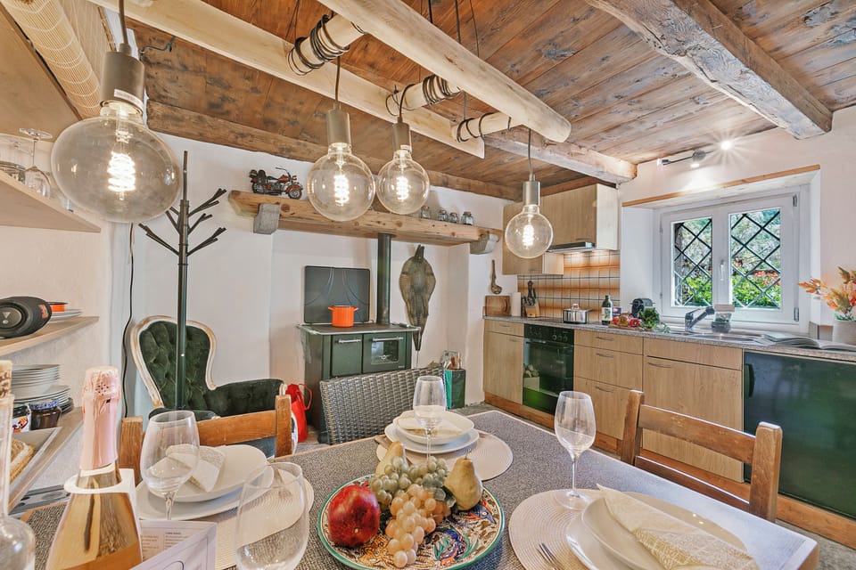 Standard Chalet, 3 Bedrooms, Balcony, Mountainside (Casa Kaia Verzasca) | Private kitchen