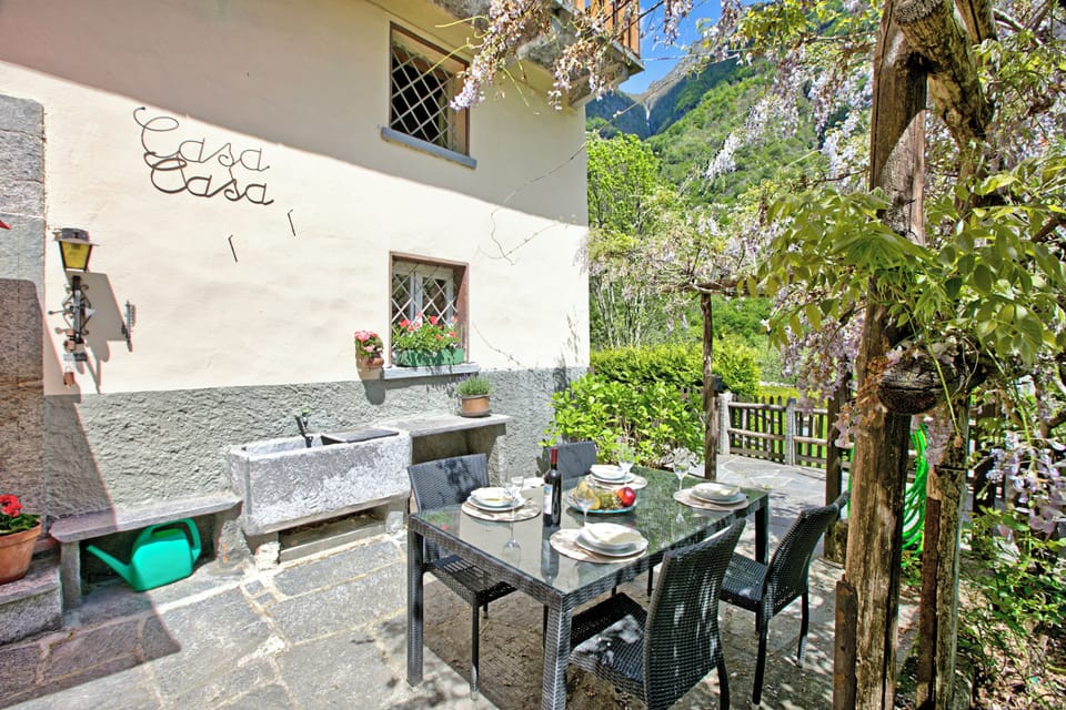 Standard Chalet, 3 Bedrooms, Balcony, Mountainside (Casa Kaia Verzasca with Garden and) | Outdoor dining
