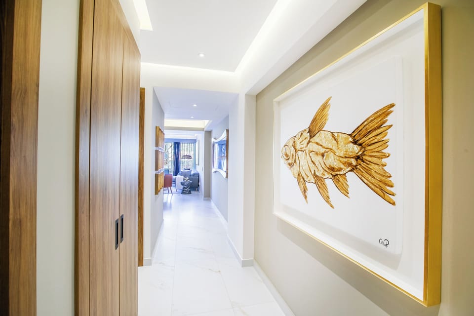 Hall to the kitchen / living area
