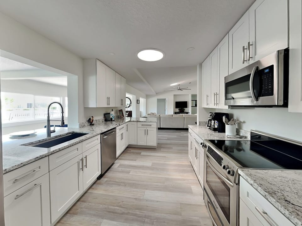 Fully Equipped Kitchen with Stainless Steel Appliances