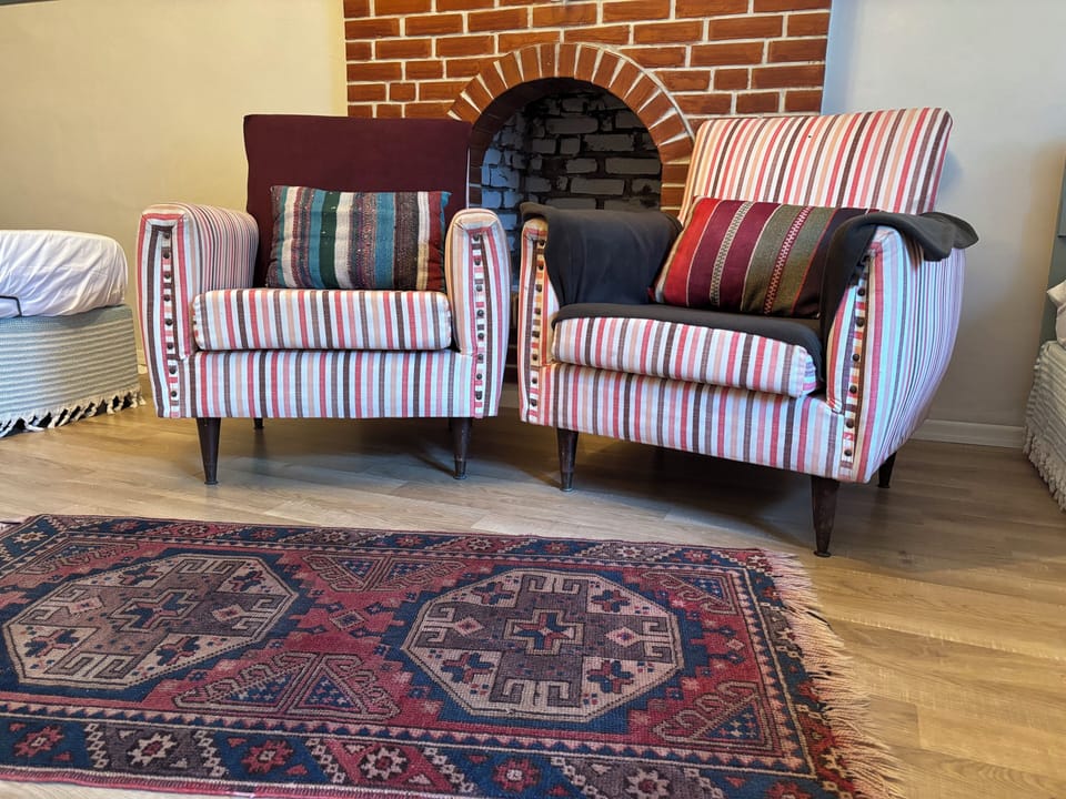 Deluxe Triple Room | Iron/ironing board (on request), WiFi (free), bed sheets