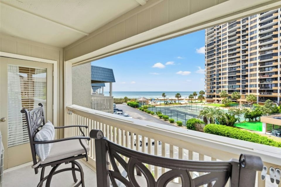 Have your morning coffee while enjoying the ocean view.