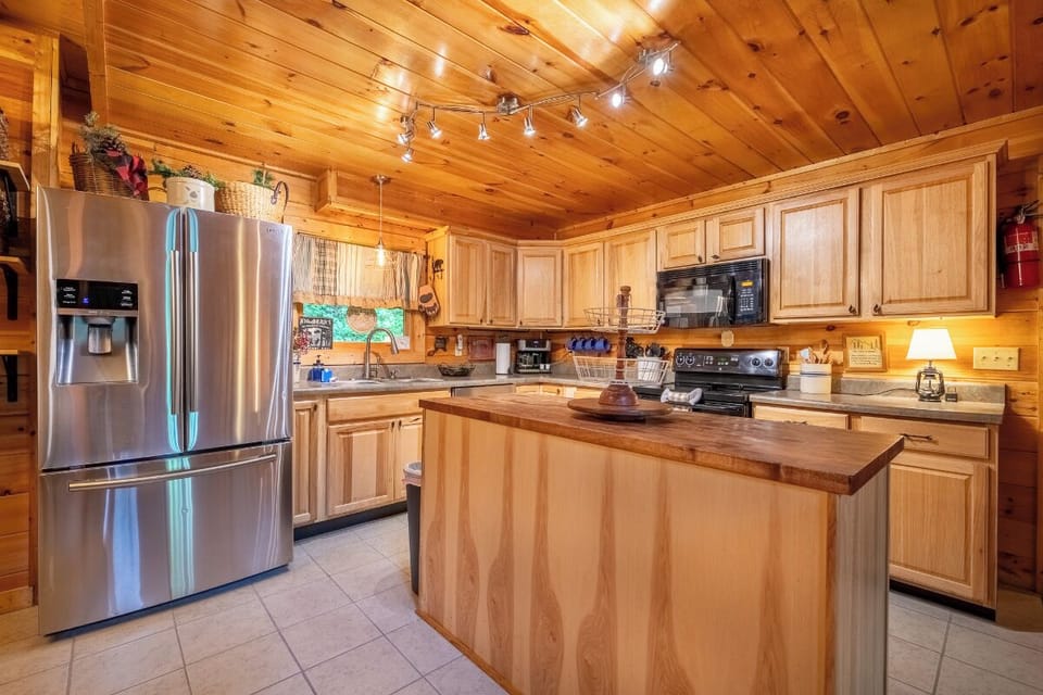 Timber Tails' fully-equipped kitchen