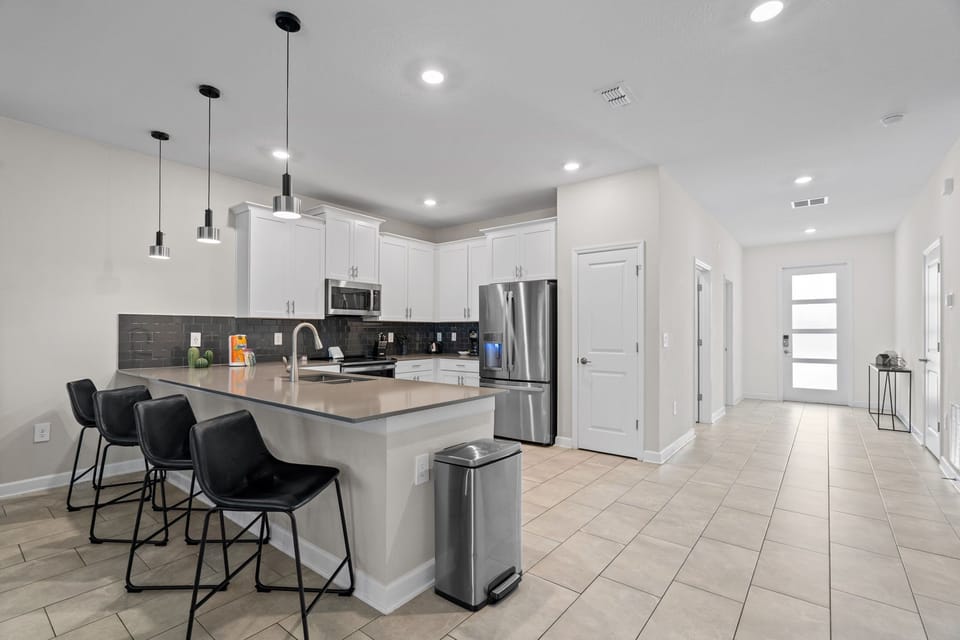 Fully-equipped kitchen