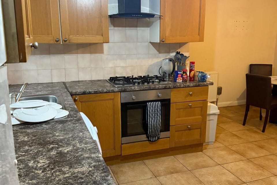 Apartment | Private kitchen | Fridge, microwave, oven, stovetop
