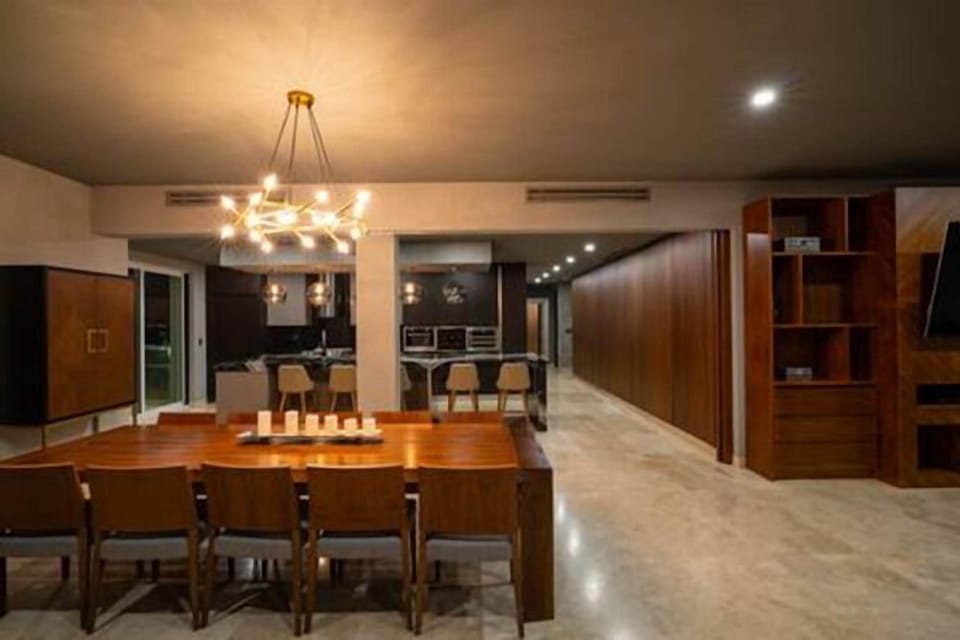 Deluxe Apartment, Beach View | Living area