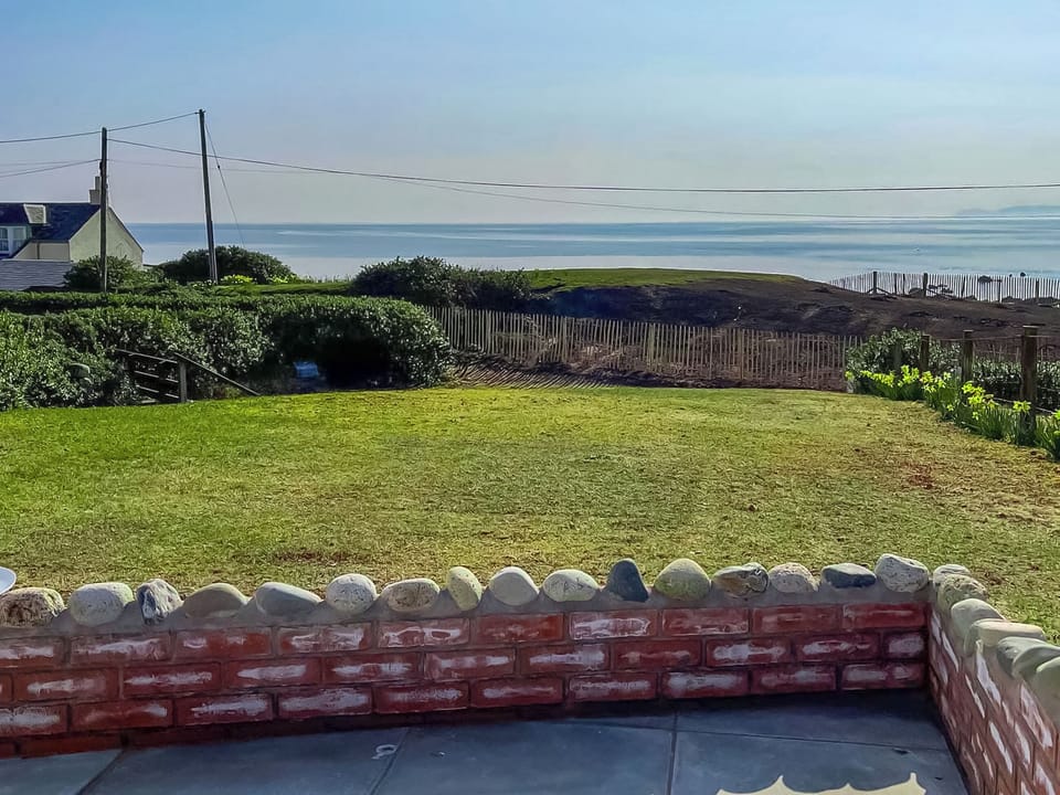 patio looking south west | Dunrigh Cottage, Blackwaterfoot
