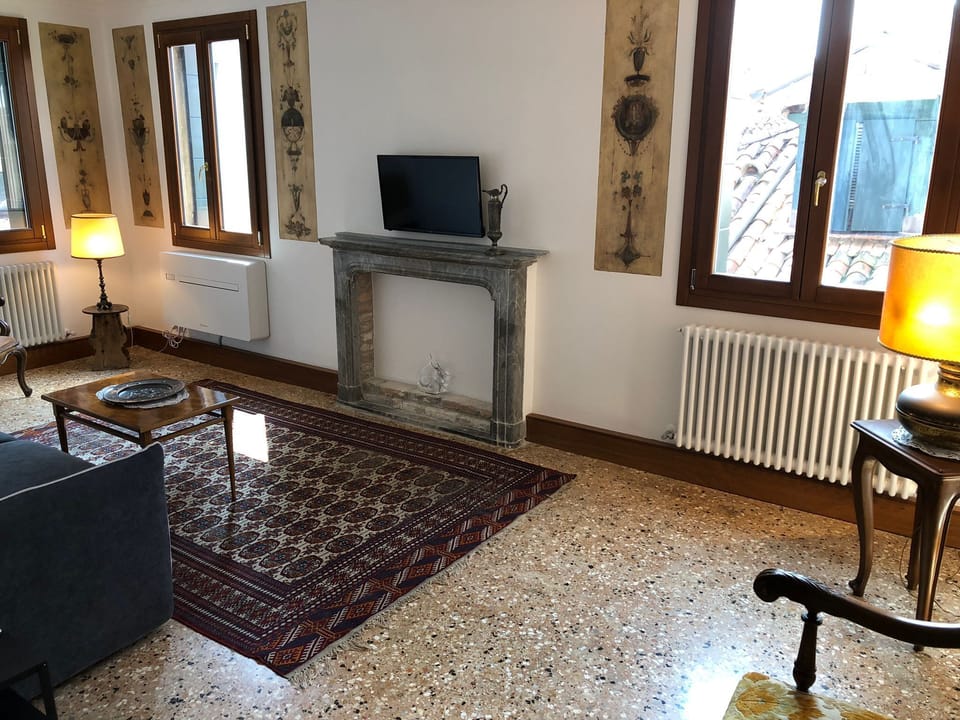 Apartment | Living area | Flat-screen TV
