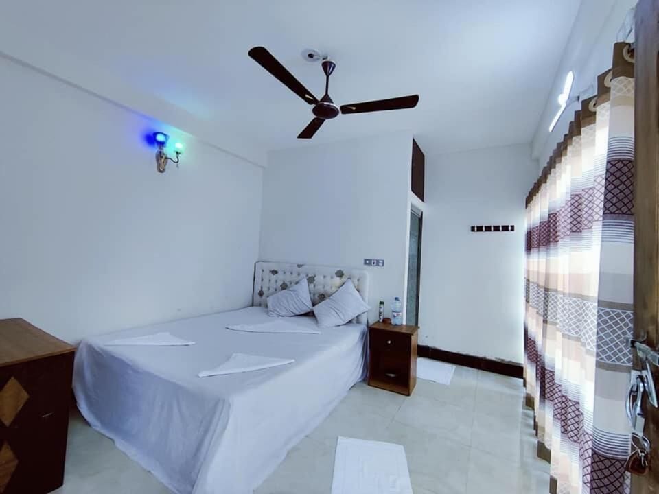 Honeymoon Double Room, Sea View | In-room safe, desk, soundproofing