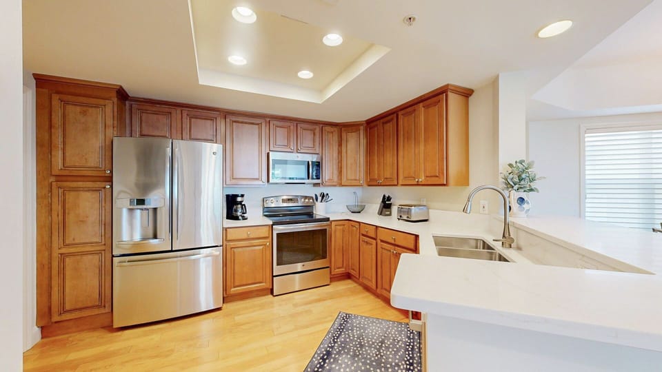 Fully Stocked Kitchen
