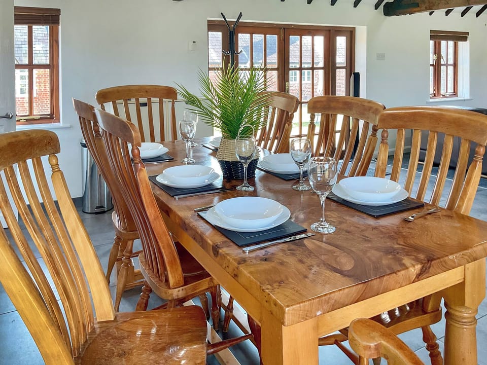 Dining Area | Rowdecroft Farm Cottage, Rowde