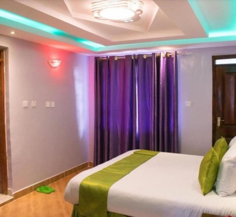 Standard Double Room | Free WiFi, bed sheets