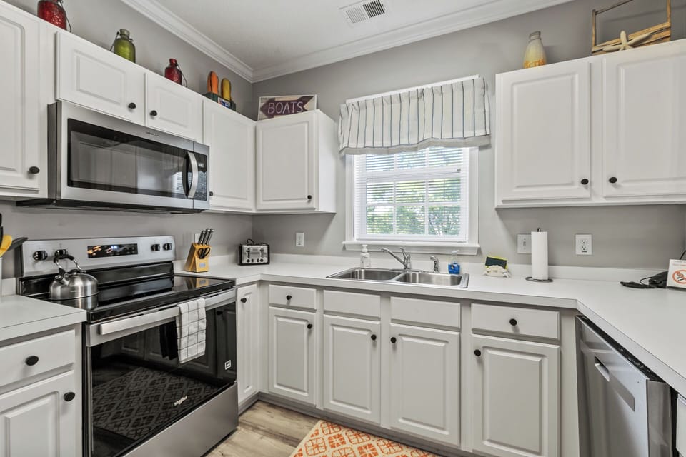 fully stocked kitchen