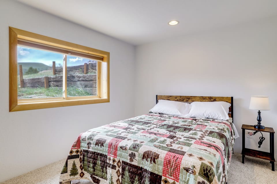 Bedroom 3 | Queen Bed | Basement