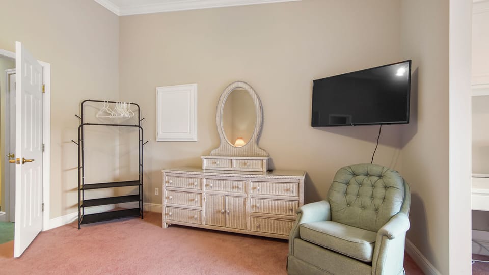 Chest of Draws and Smart TV