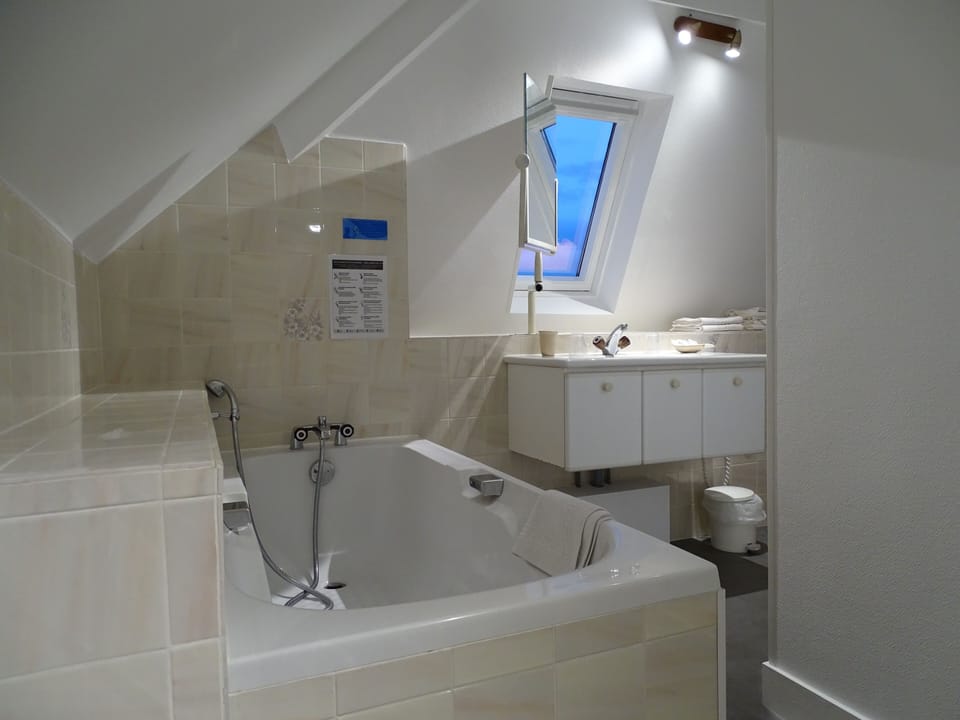 Chambres d’hotes La Granitière Hotel in Saint-Vaast-la-Hougue