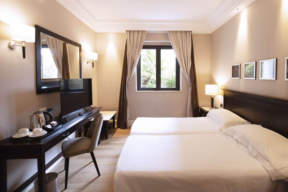 Double Room | Premium bedding, minibar, in-room safe, desk