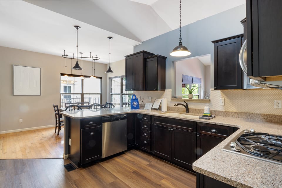 Great kitchen for large meals and family gatherings.