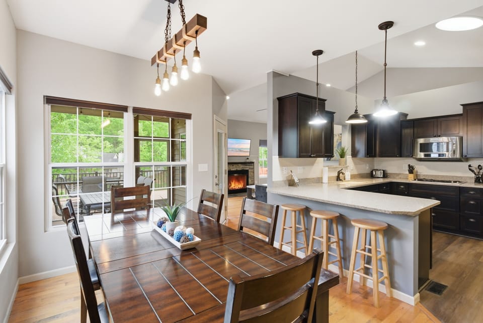 The dining feature is perfect for indoor / outdoor combined preferences.