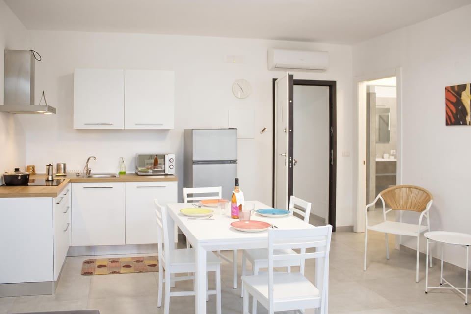 Kitchen and dining area