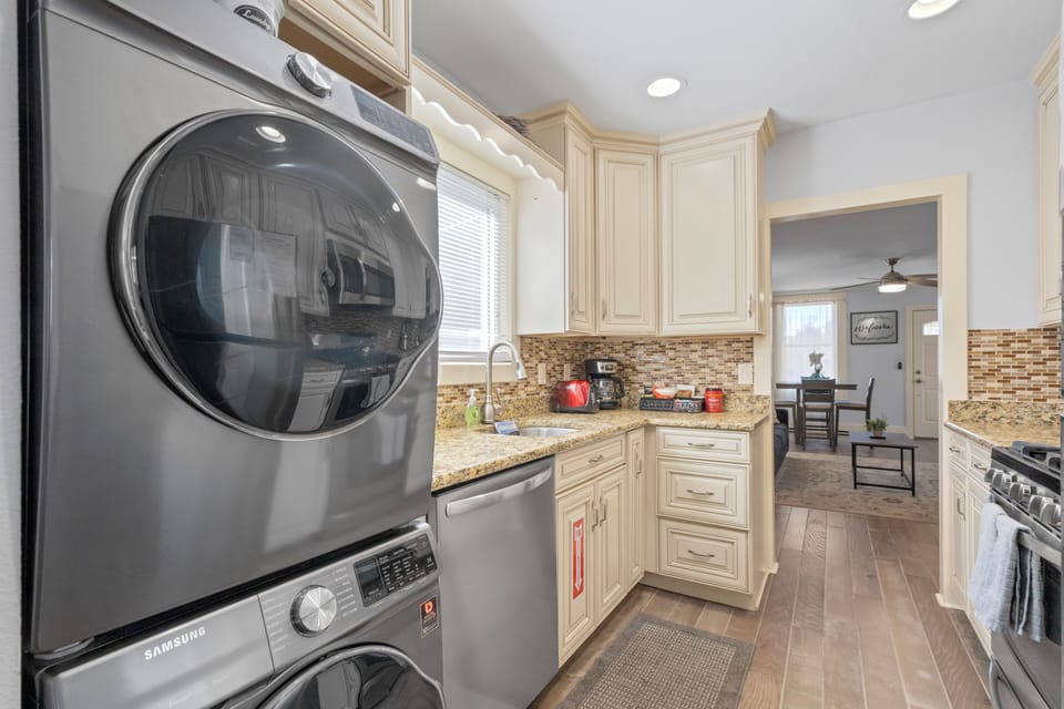 House, Patio | Private kitchen | Electric kettle
