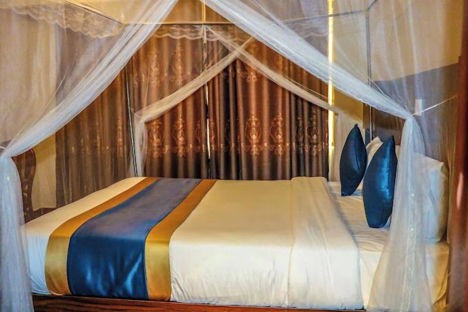 Standard Double Room, City View | Free WiFi, bed sheets