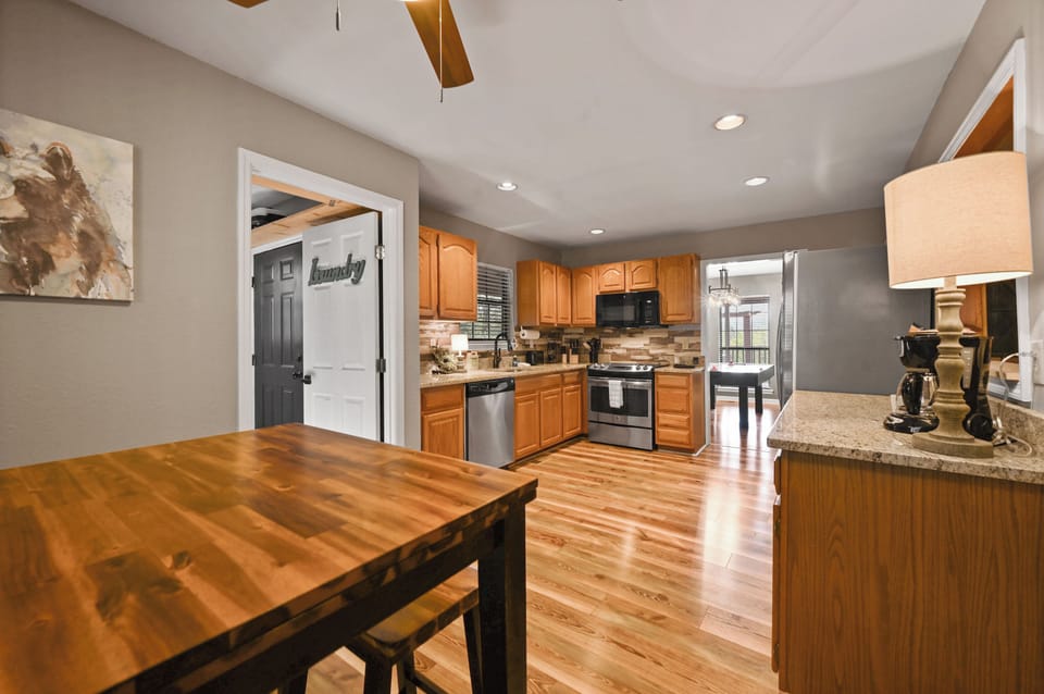 Full kitchen with you basic cooking supplies. Cooking can be a family activity!