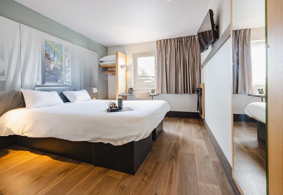 Superior Double Room, Non Smoking | Premium bedding, desk, soundproofing, WiFi (free)