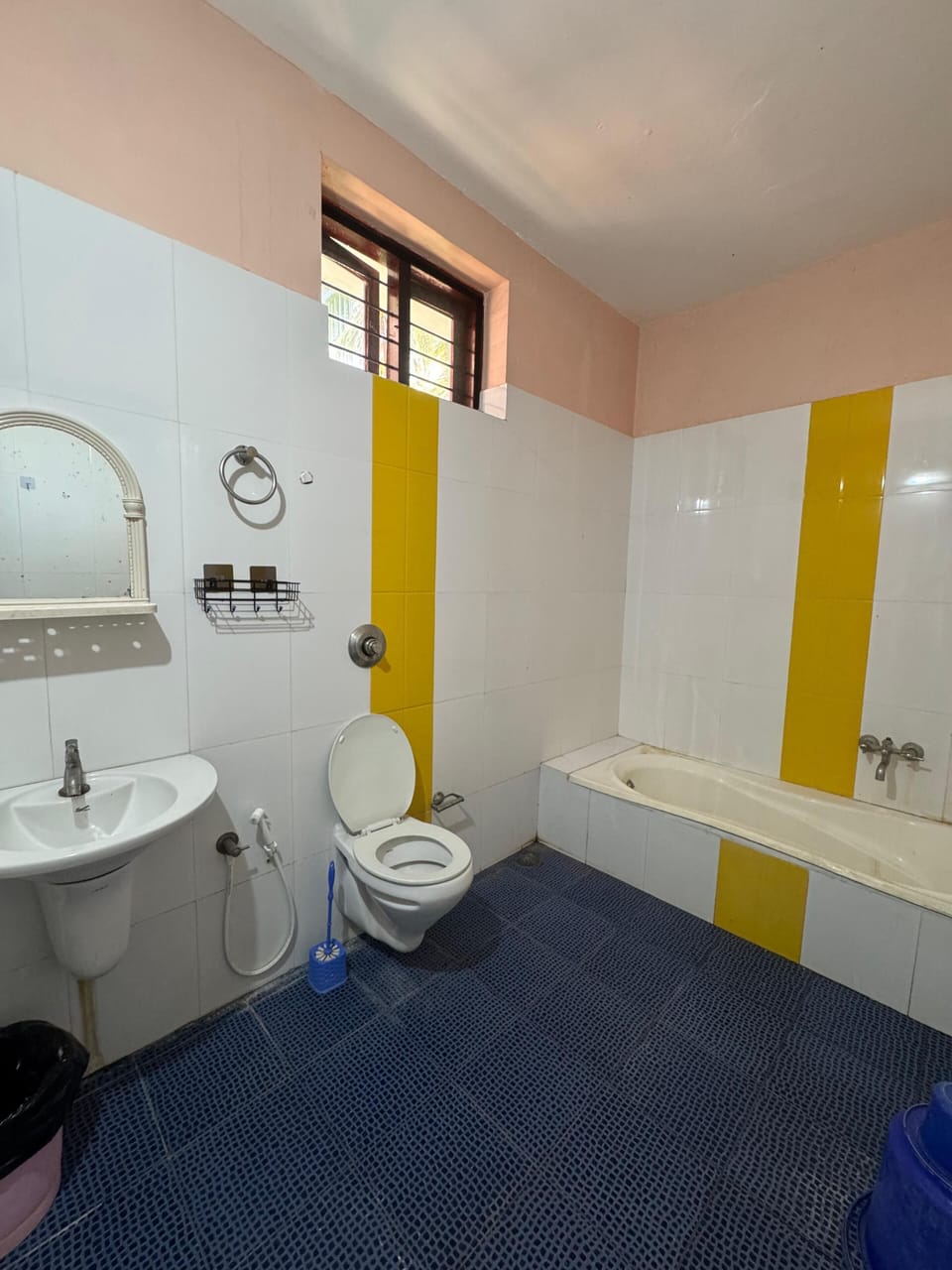 Deluxe Double Room, Balcony, Garden View | Bathroom