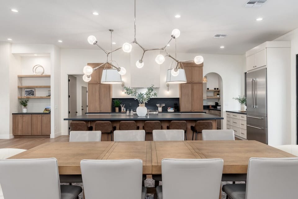 10 seater dining area