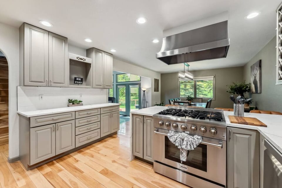 Remodeled and fully stocked chef`s kitchen