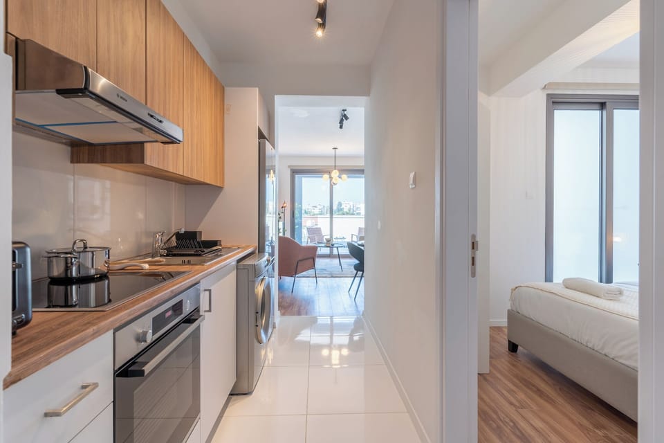 Vanilla | Private kitchenette | Coffee/tea maker, microwave, stovetop, electric kettle