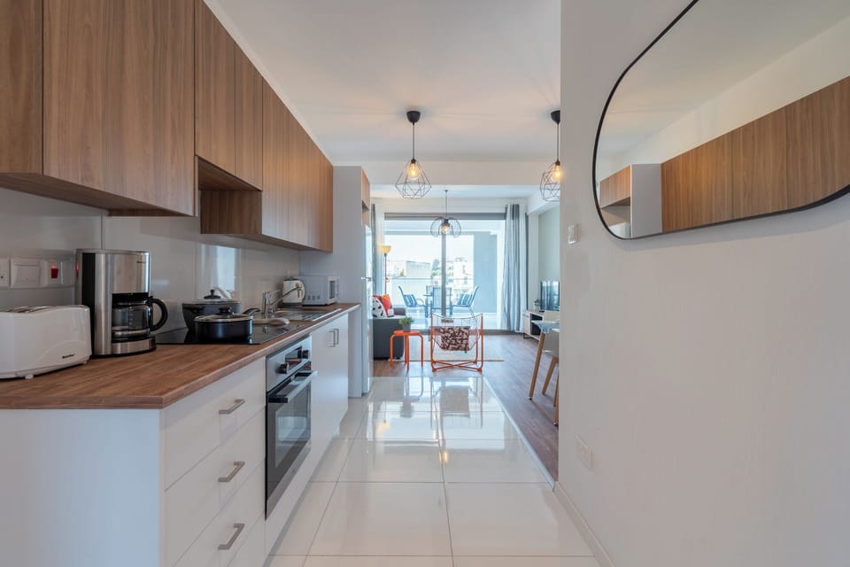 Bianca | Private kitchen | Microwave, stovetop, coffee/tea maker, electric kettle