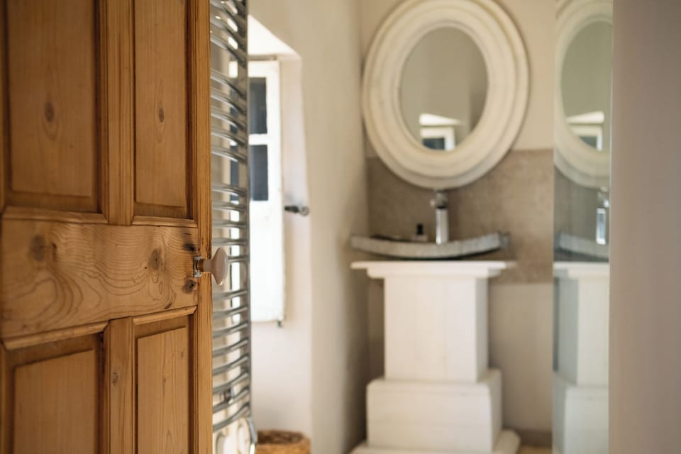 Deluxe Double Room, Mountain View | Bathroom