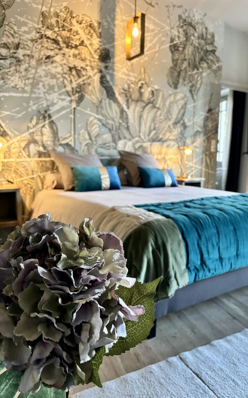 Deluxe Double Room, Mountain View | Free WiFi, bed sheets