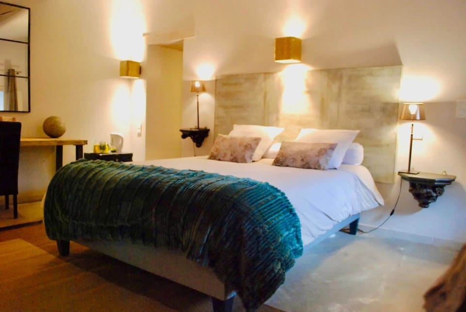 Comfort Double Room, Mountain View | Free WiFi, bed sheets