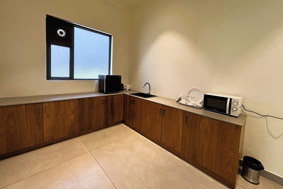 Luxury Room, Garden View | Egyptian cotton sheets, premium bedding, memory foam beds, in-room safe