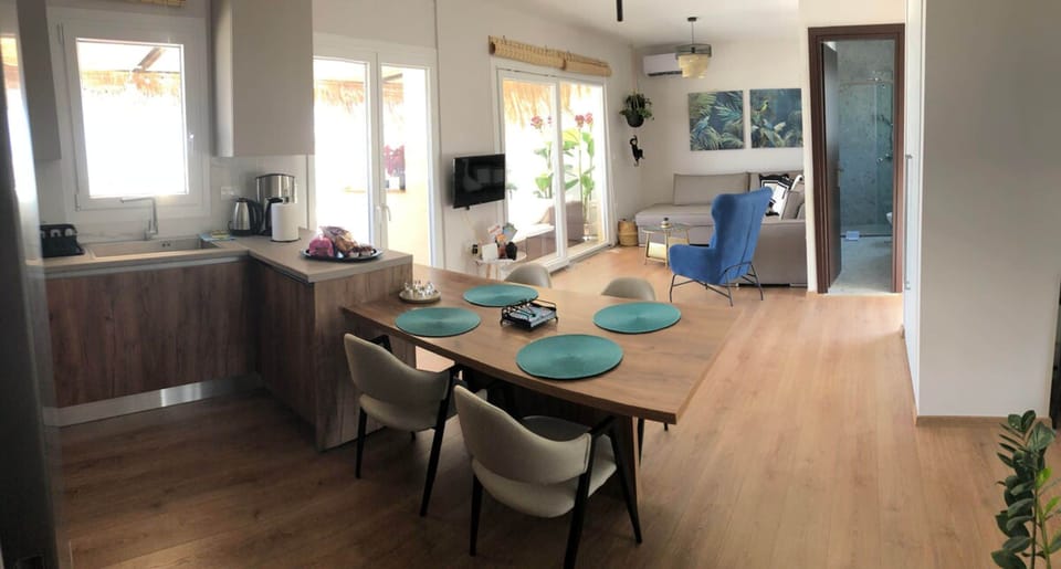 House, Smoking | 1 bedroom, desk