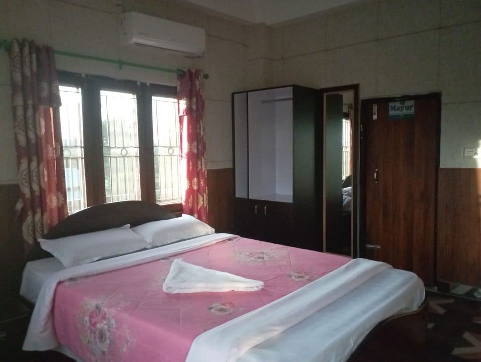 Double or Twin Room, River View | Free WiFi