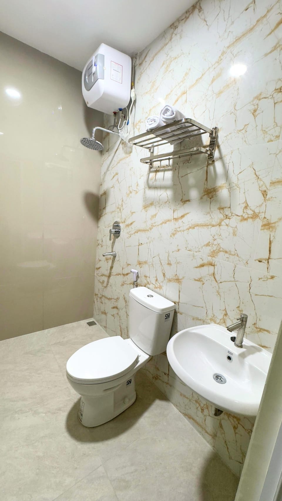 Deluxe Room | Bathroom | Bidet