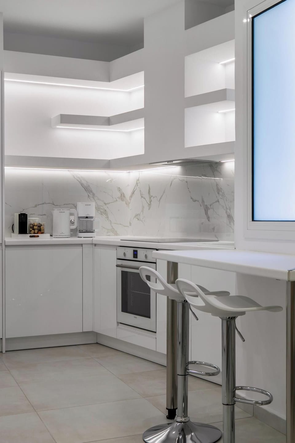 Classic Apartment, Balcony, City View | Private kitchen | Espresso maker, coffee/tea maker, electric kettle, toaster
