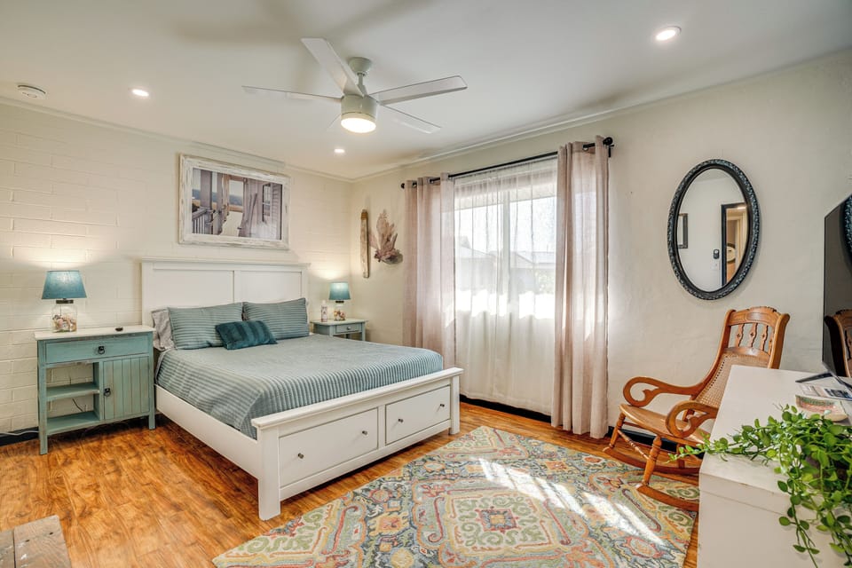 Close to Golf & Casinos! Sun City Getaway Cottage in Sun City