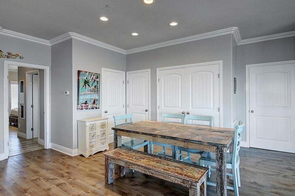Condo, 4 Bedrooms | Dining