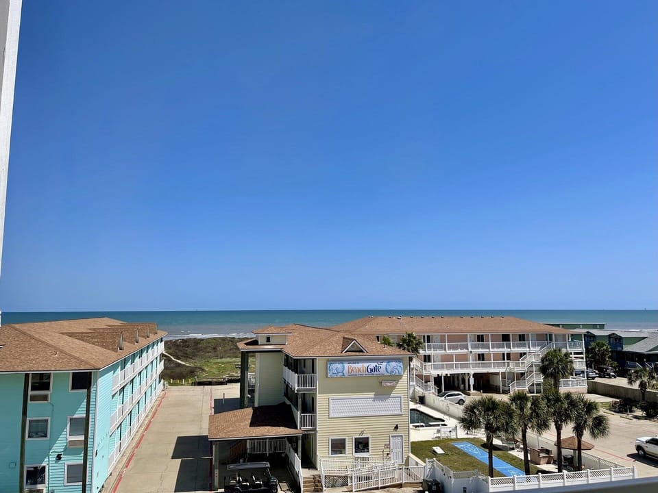 Condo, 4 Bedrooms | Exterior