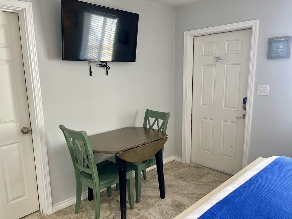 Condo, 2 Bedrooms | 2 bedrooms, WiFi (free)