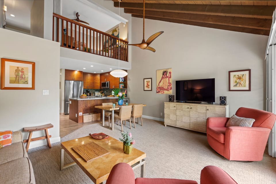 Condo, 2 Bedrooms | Living area