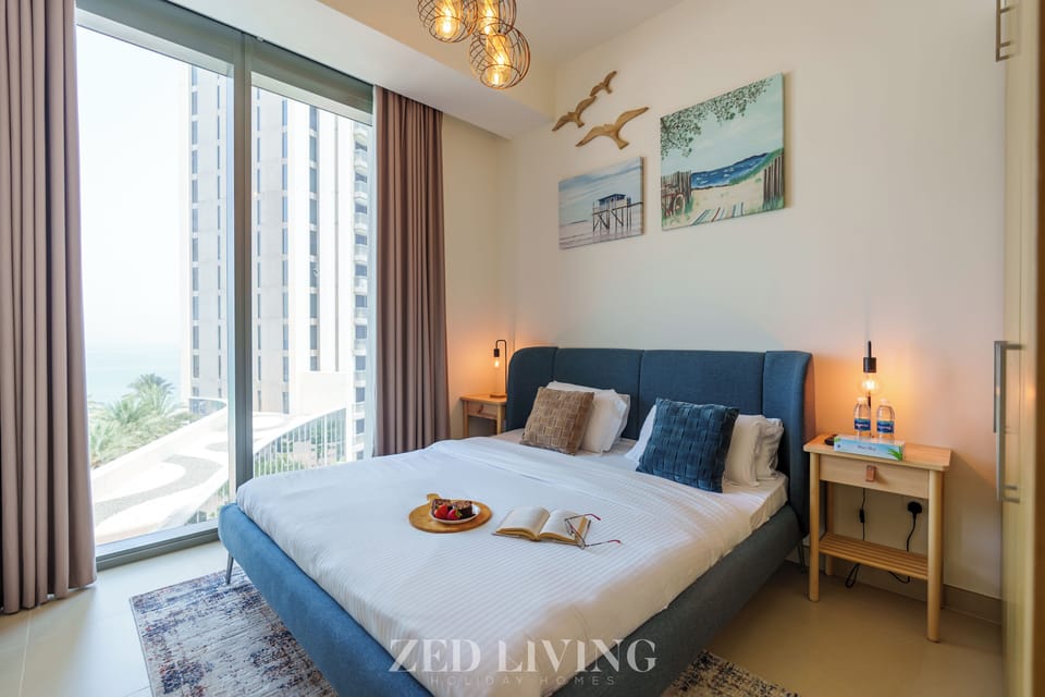 Panoramic Seaview Retreat | Premium Amenities Apartment in Dubai