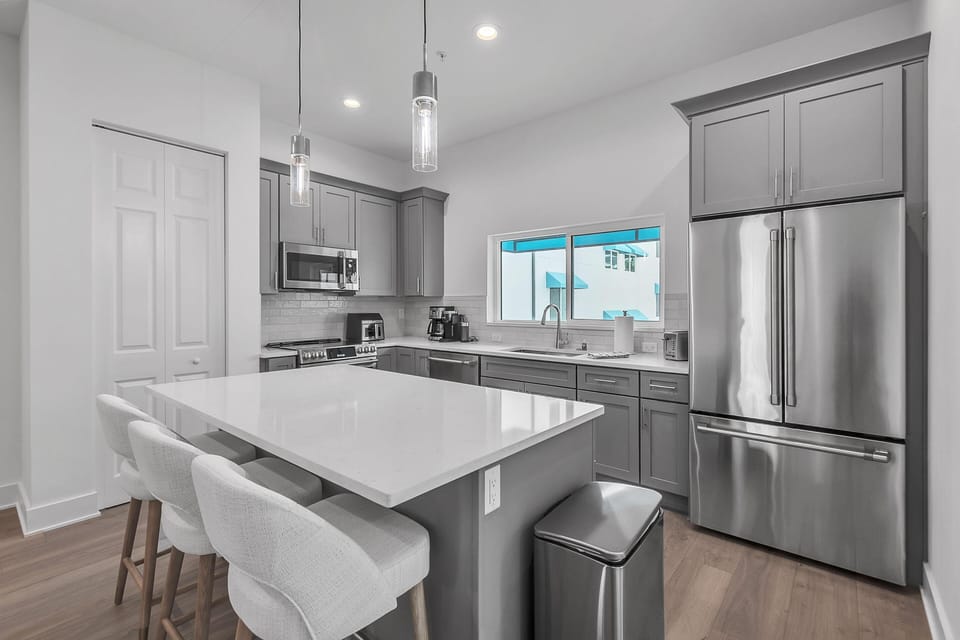 House, Multiple Beds (Azul Townhomes A3 and A4 - Sunrise/Su) | Private kitchen | Oven, toaster